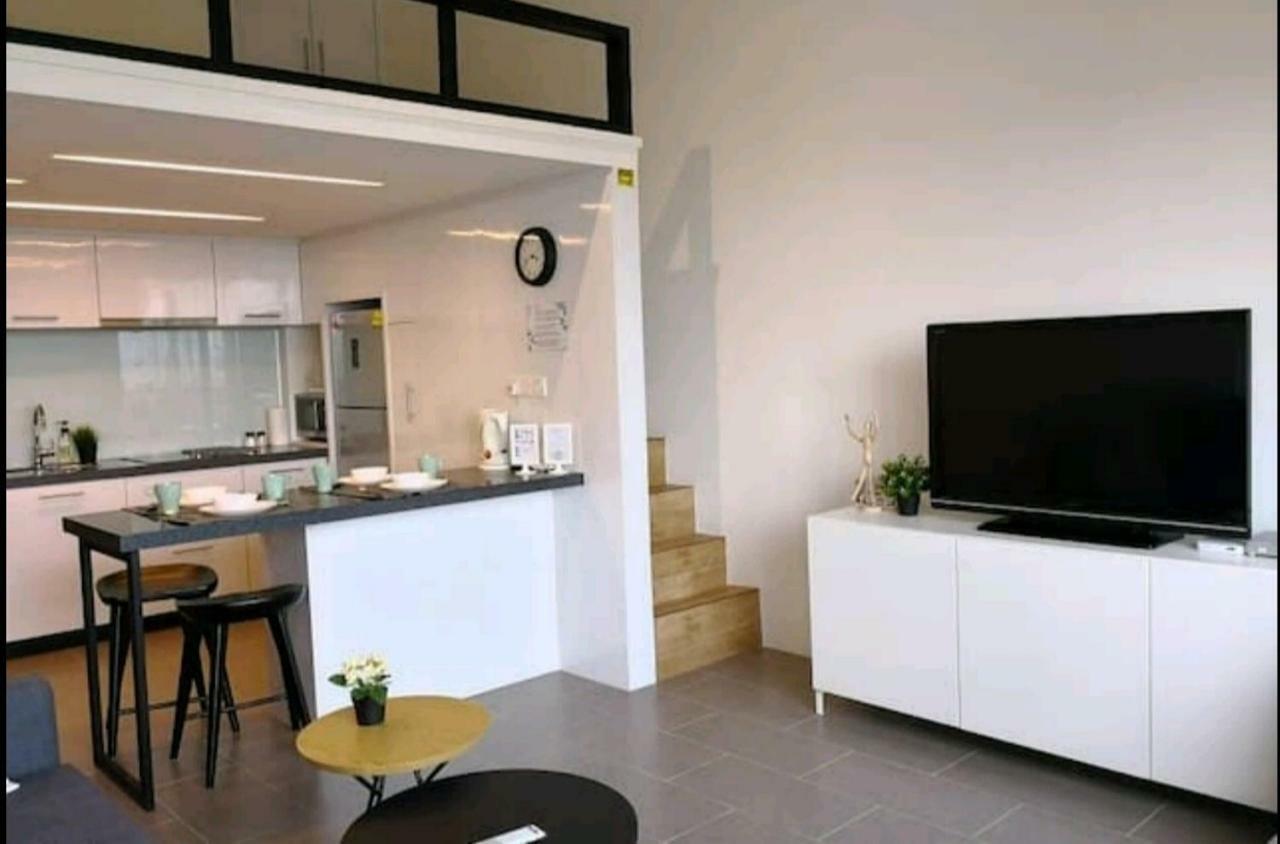The Establishment Bangsar Apartment *